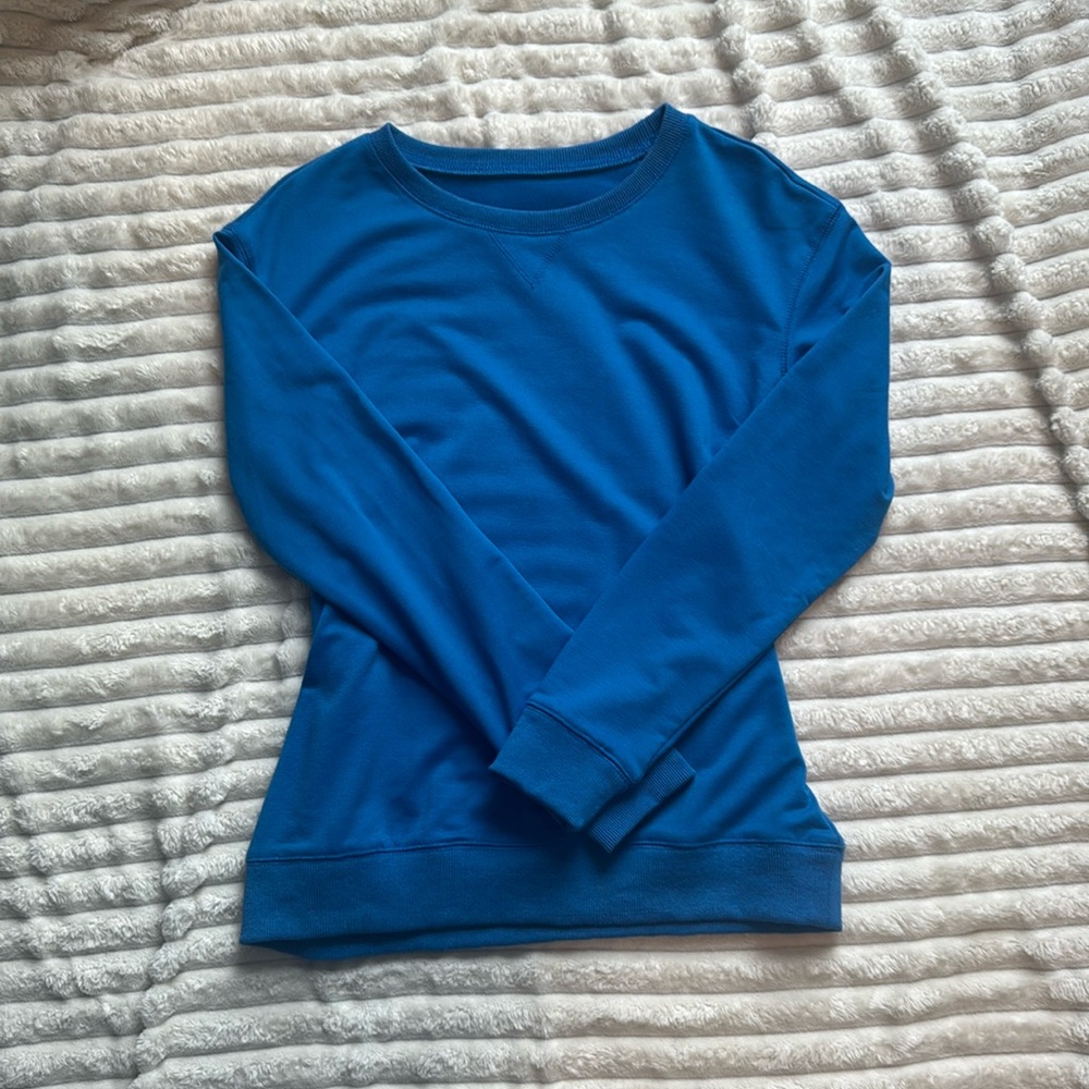 women’s pullover sweatshirt